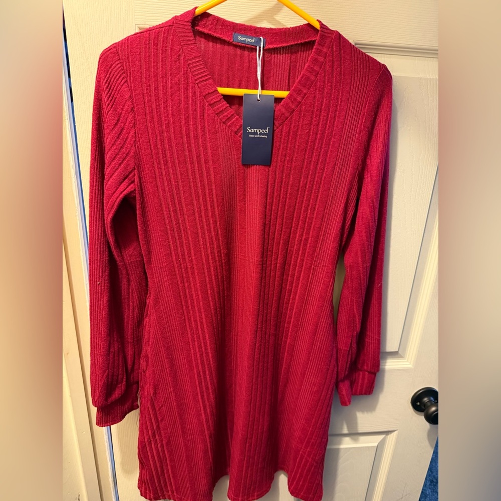 Sampeel Women's V-Neck Sweater - Red